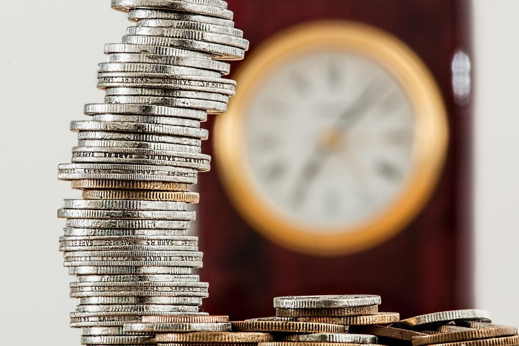 The Power of Compound Interest: Why Starting Early Matters